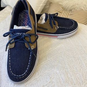 LIKE NEW! Nautica Boys Boat Shoes 💁‍♂️